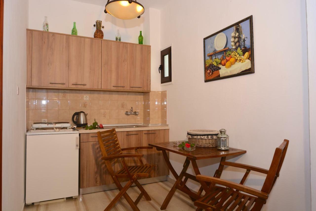Alexandra Apartments Melikia ภายนอก รูปภาพ