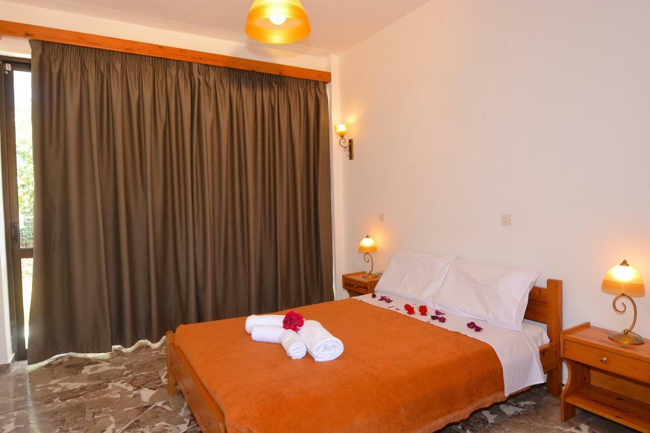 Alexandra Apartments Melikia ภายนอก รูปภาพ